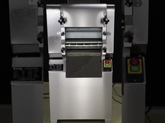 रामन पास्ता के लिए मोटाई स्टेनलेस स्टील वाणिज्यिक नूडल बनाने की मशीन समायोजित करें